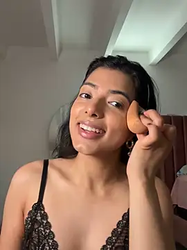 Snapshot of Chrishell_ chatting on March 10, 4:28 am Chrishell online show from March 10, 4:28 am