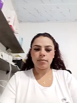 Mommy-Hot online show from February 17, 1:57 am