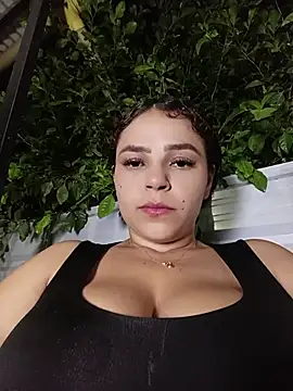 Snapshot of Mommy-Hot chatting on July 9, 2:15 am Mommy-Hot online show from July 9, 2:15 am