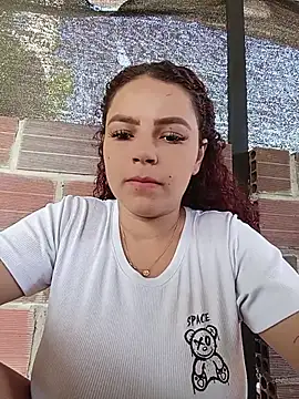 Snapshot of Mommy-Hot chatting on July 18, 1:37 pm Mommy-Hot online show from July 18, 1:37 pm