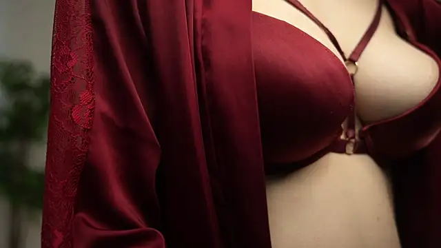 PrincessMononokee online show from May 28, 6:43 am