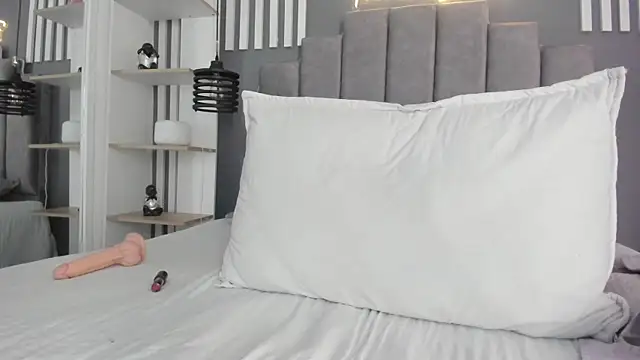 gabriela  gomez online show from February 17, 2:37 pm