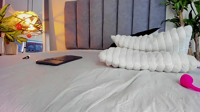 gabriela  gomez online show from October 26, 2:23 pm