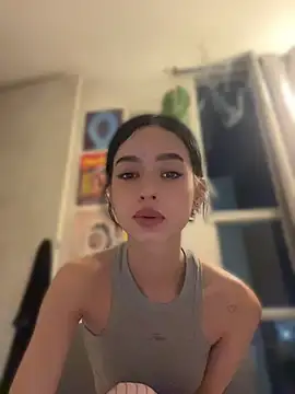 Snapshot of salome-brown chatting on June 4, 11:44 pm salome-brown online show from June 4, 11:44 pm