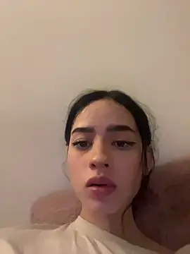Snapshot of salome-brown chatting on June 8, 11:38 pm salome-brown online show from June 8, 11:38 pm