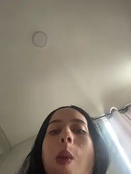 Snapshot of salome-brown chatting on June 16, 2:09 pm salome-brown online show from June 16, 2:09 pm