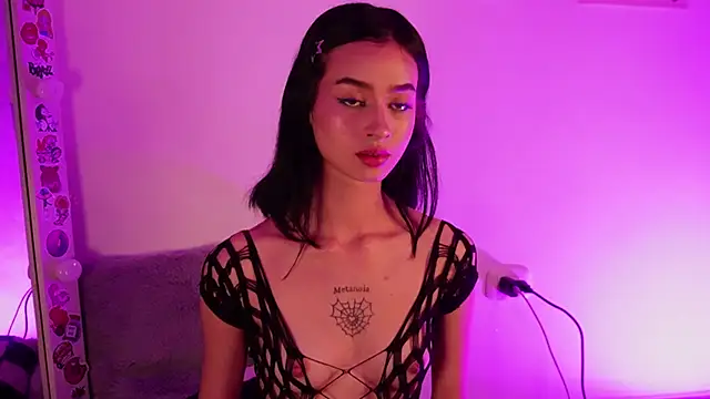 Snapshot of salome-brown chatting on June 17, 11:49 pm salome-brown online show from June 17, 11:49 pm