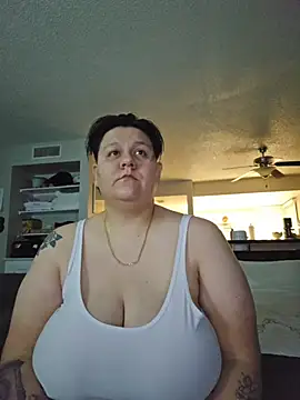 Snapshot of DevilDahm chatting on December 18, 6:52 am DevilDahm online show from December 18, 6:52 am