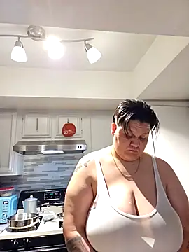 Snapshot of DevilDahm chatting on December 19, 1:56 am DevilDahm online show from December 19, 1:56 am