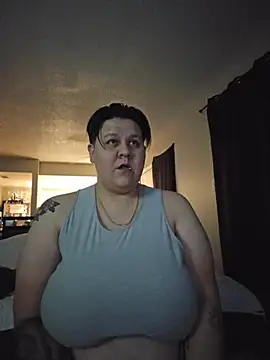 Snapshot of DevilDahm chatting on December 20, 5:25 am DevilDahm online show from December 20, 5:25 am