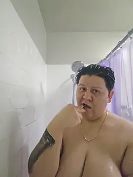 Snapshot of DevilDahm chatting on February 5, 5:34 am DevilDahm online show from February 5, 5:34 am