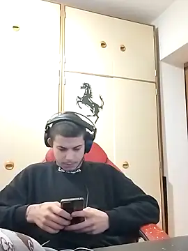 BigDickEnrg7195 online show from February 23, 9:37 pm