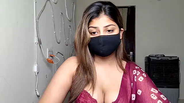 Hoty-Shivangi online show from April 9, 11:15 am