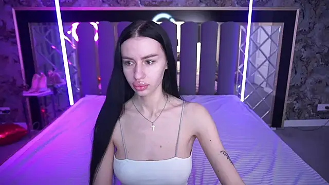 Snow WhiteeeX online show from April 5, 5:37 am