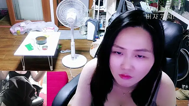 rami0428 online show from May 19, 2:34 pm