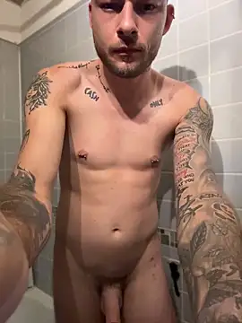 hottwoboys online show from June 18, 6:34 pm