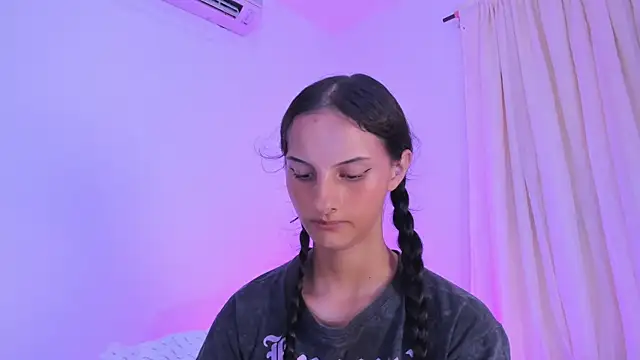 ninaht online show from April 12, 10:04 pm