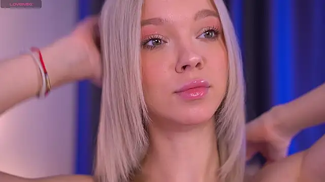  AlinaBailey online show from April 21, 8:09 am