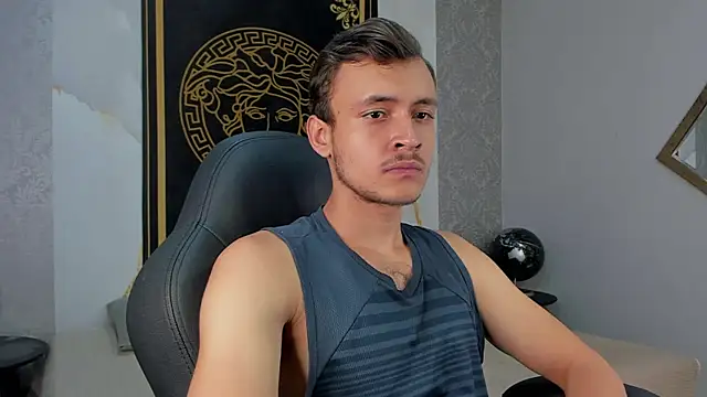 Desmon Clark online show from January 24, 9:15 pm