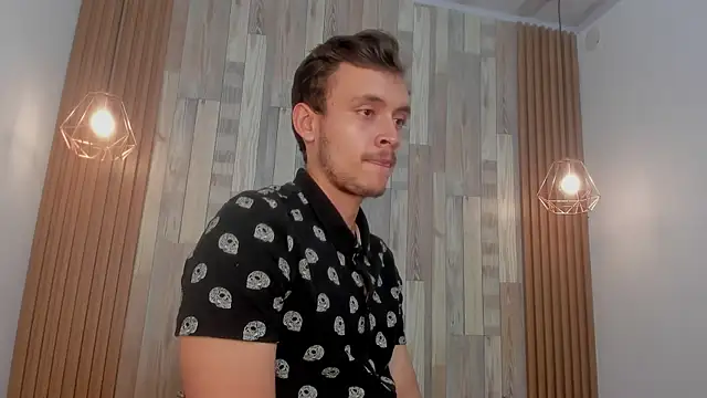 Desmon Clark online show from January 30, 4:27 am