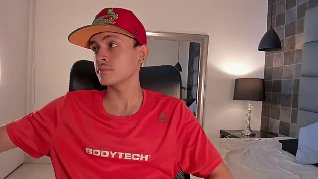 Desmon Clark online show from March 13, 11:27 pm