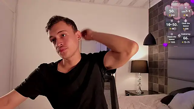 Desmon Clark online show from March 14, 10:16 pm