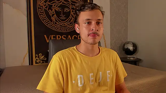 Desmon Clark online show from September 14, 12:43 am