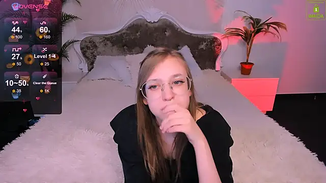 LayriantaVee online show from January 15, 1:09 pm