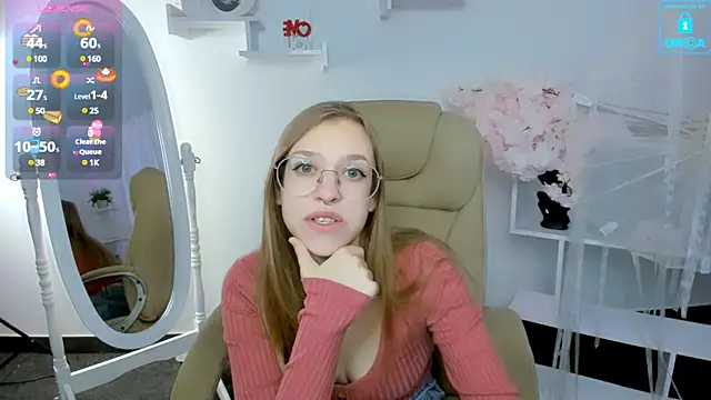 LayriantaVee online show from February 3, 6:56 am