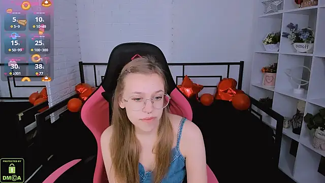 LayriantaVee online show from February 20, 7:01 am