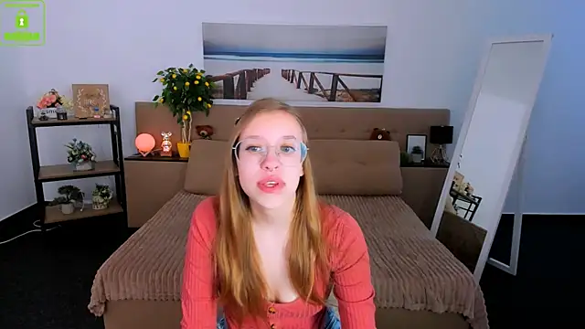 LayriantaVee online show from March 1, 6:57 am