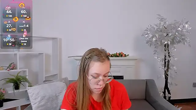 LayriantaVee online show from March 9, 1:37 pm