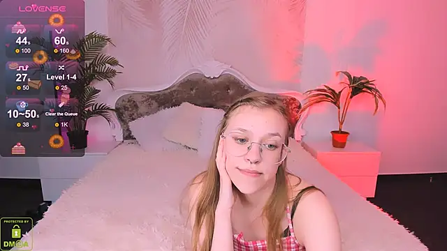 LayriantaVee online show from March 18, 10:14 am