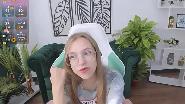 LayriantaVee online show from September 16, 6:14 am