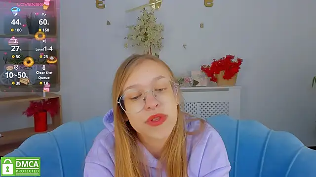 LayriantaVee online show from October 2, 6:20 am