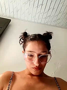 Ary-18 online show from November 12, 7:35 pm