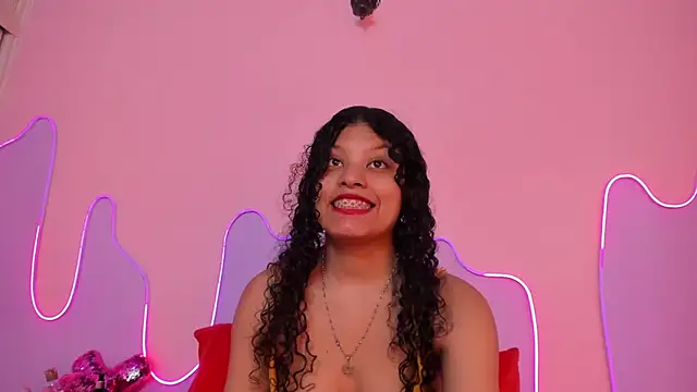 Mingie Rouse online show from March 31, 3:08 am