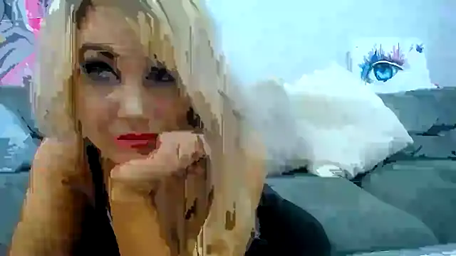 Snapshot of Niquitasparkles chatting on November 26, 1:34 pm Niquitasparkles online show from November 26, 1:34 pm