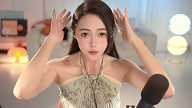 Snapshot of Roseonly_ chatting on May 3, 1:28 pm Roseonly online show from May 3, 1:28 pm