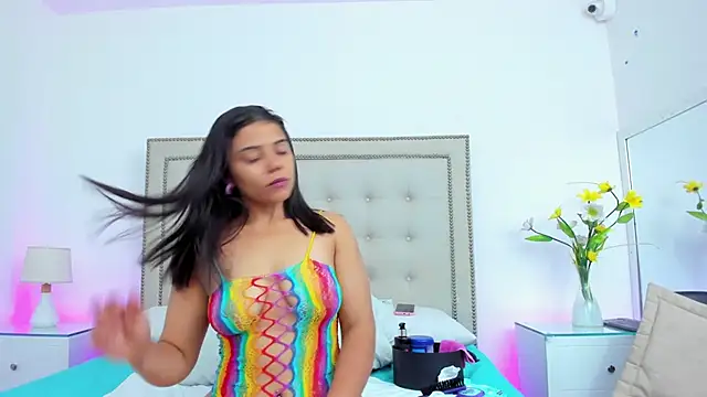 JulieeHabubu online show from March 13, 3:24 am