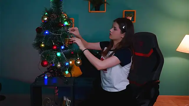 EvaThopson online show from December 4, 11:19 am