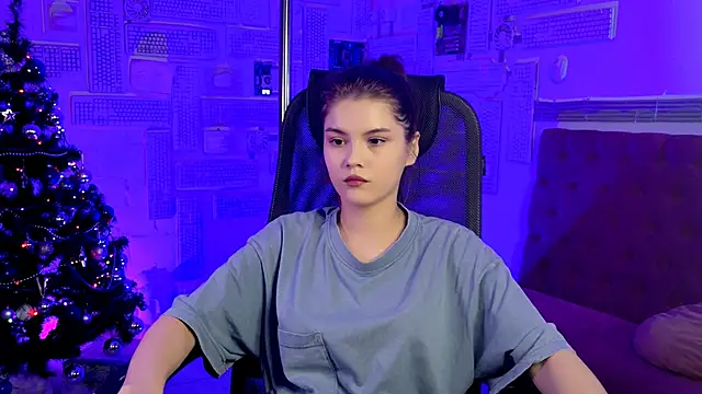 EvaThopson online show from December 9, 3:11 pm