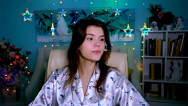 EvaThopson online show from March 4, 8:02 am