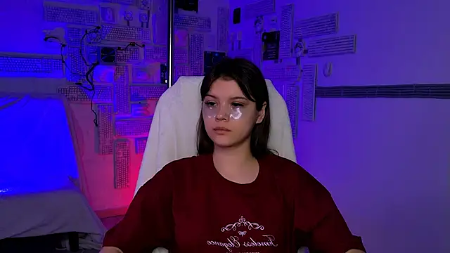 EvaThopson online show from February 15, 6:10 am