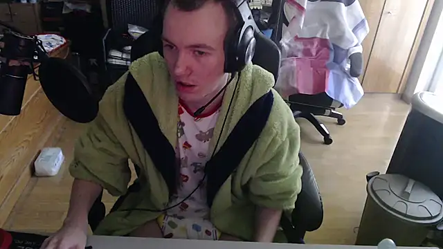 BabyDracoDarkfang online show from April 23, 10:36 am
