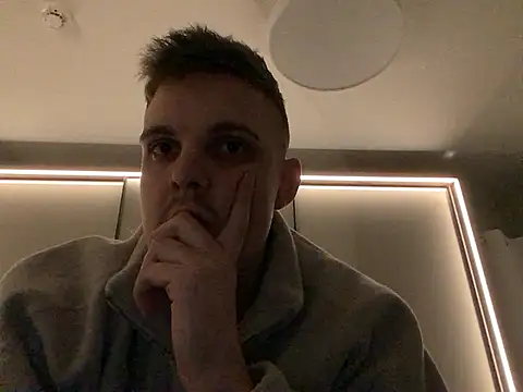 neilho1 online show from December 30, 5:55 pm