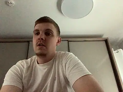 neilho1 online show from September 15, 7:08 am