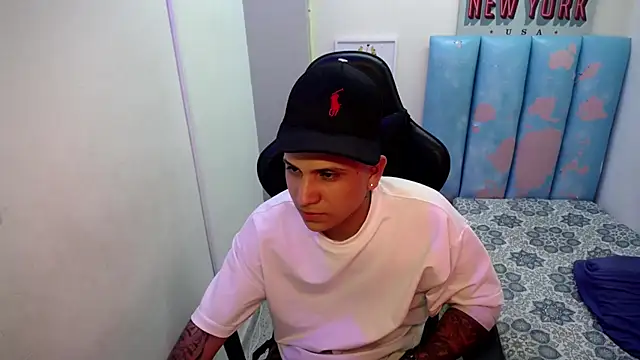 Brayan lopezz online show from May 5, 3:36 am