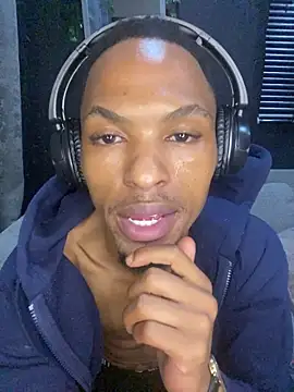 BlueIceCube online show from April 2, 5:10 pm