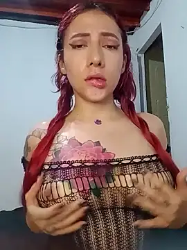 cherrydelioncourt online show from February 27, 8:50 am